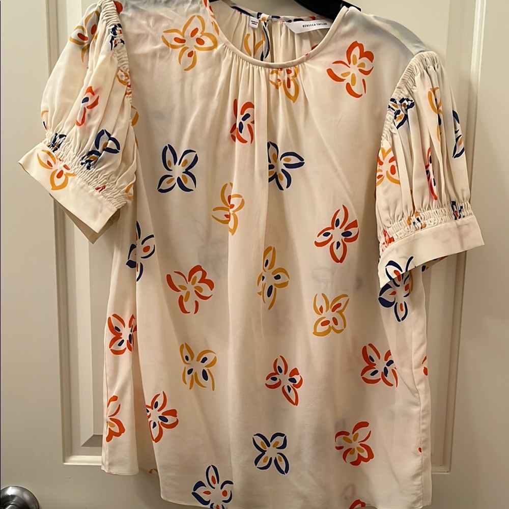 REBECCA TAYLOR. Cream blouse with flowers. Size xs